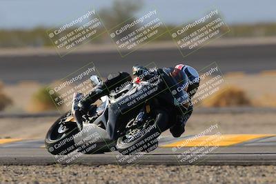 media/Dec-18-2022-SoCal Trackdays (Sun) [[8099a50955]]/Turn 14 (940am)/